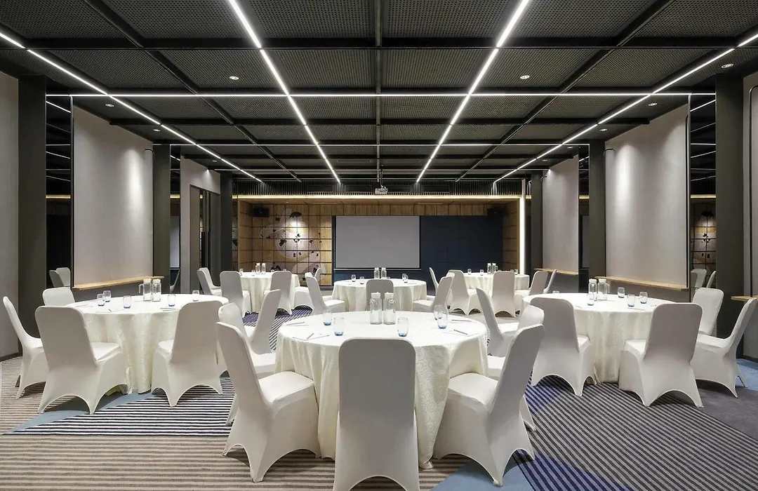 ibis Surabaya Tidar-1