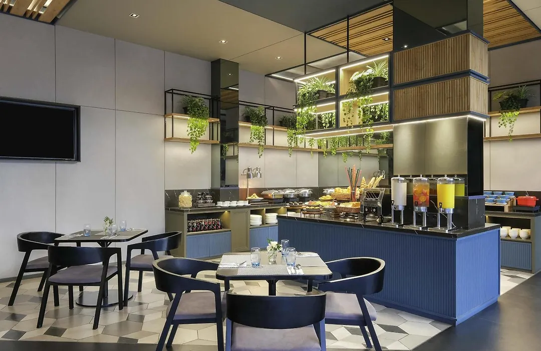 Ibis Surabaya Tidar-1
