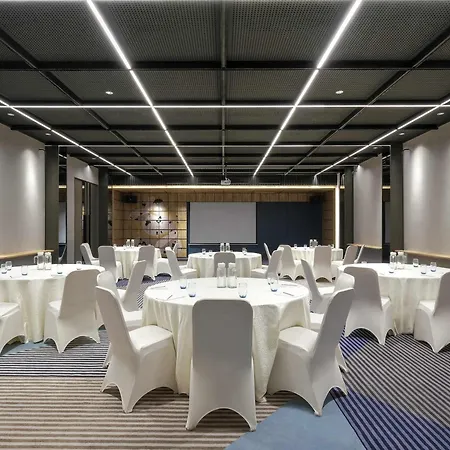 Ibis Surabaya Tidar-3