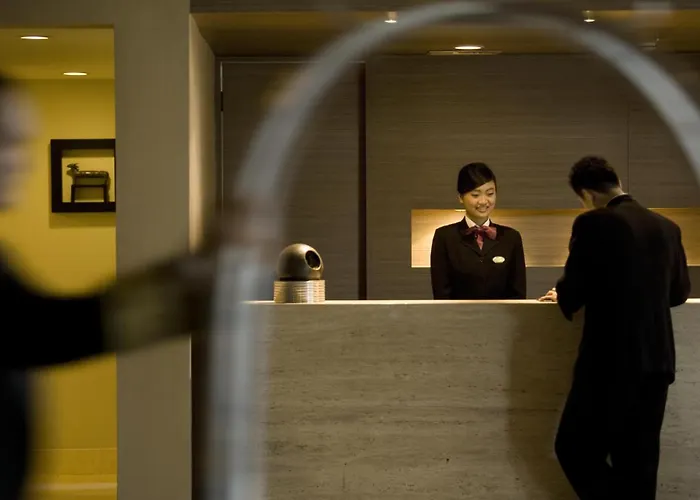 Hotel Santika Pandegiling - Surabaya